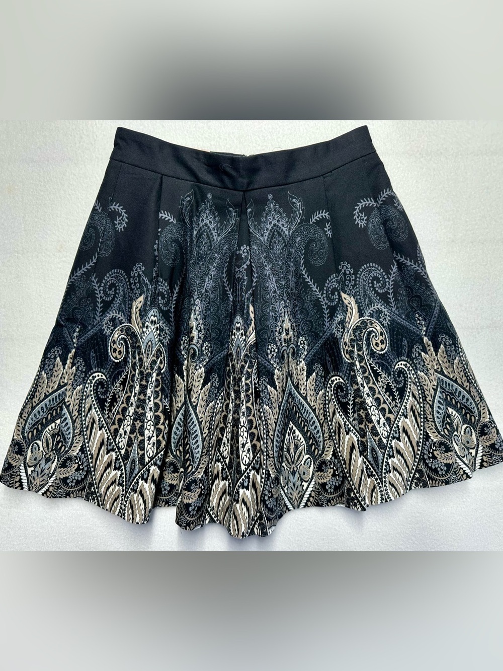 Banana Republic Petite Black Paisley Flowy Circle Skirt Beige Gray Boho OOP